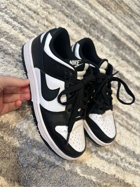 Women’s Nike dunks
